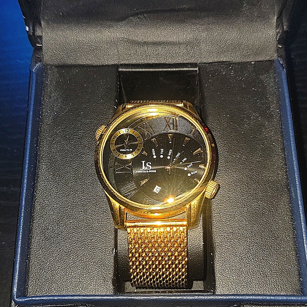 Joshua & Sons Designer Men’s Watch (Gold)